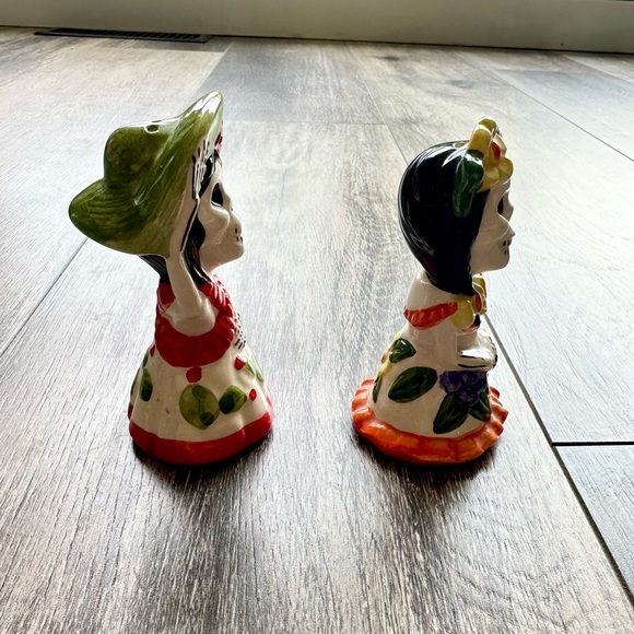 DAY OF THE DEAD Sugar Skull Salt & Pepper Shakers Dia De Los Muertos - Picture 2 of 8